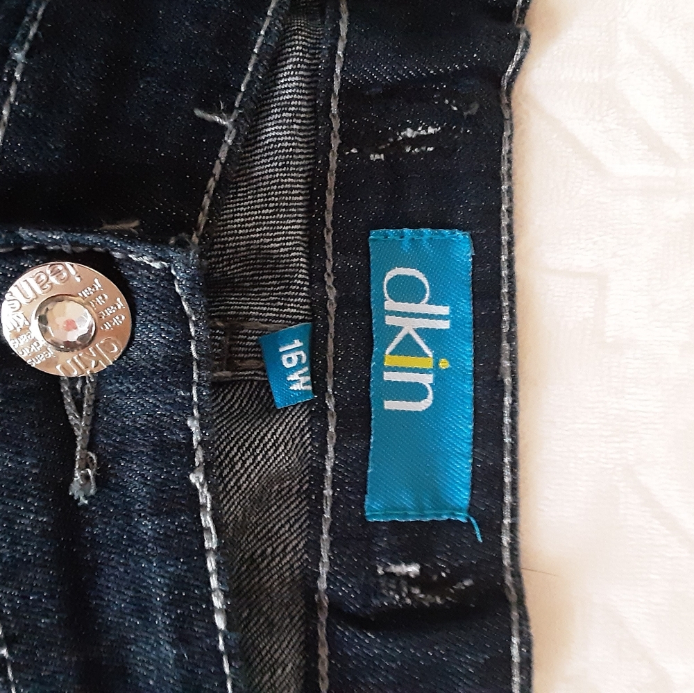 Women's Dark Blue Embellished Back-Pocket Jeans - Picture 7 of 9